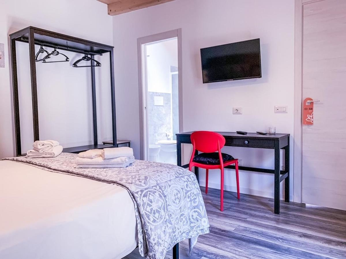 Bb 26 Olbia Bed and Breakfast Εξωτερικό φωτογραφία